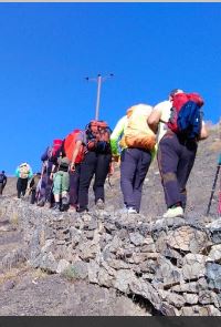 صعود جمعی از اساتید فرهیخته بسیجی، به قله ۳۹۶۳ متری توچال، به مناسبت اعیاد قربان تا غدیر