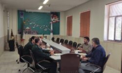 جلسه بسیج اساتید دانشگاه آزاد و ناحیه مقاومت بسیج شهرستان نایین در خصوص شرکت‌های دانش بنیان و مراکز رشد
