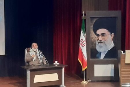 انقلاب اسلامی با عظمت خود همه هژمونی آمریکا را به چالش کشیده است