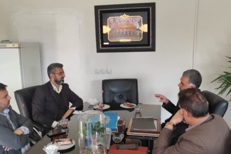 دیدار محمد باقری با رییس مرکز تحقیقات کشاورزی و منابع طبیعی استان اصفهان