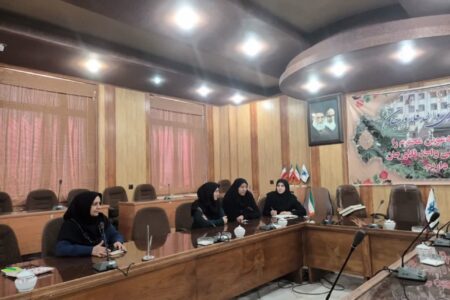 جلسه هیات اندیشه‌ورز دانشگاه آزاد  فلاورجان  با تاکید بسیج اساتید برای اردوهای راهیان پیشرفت و نشست‌های جهاد تبیینی